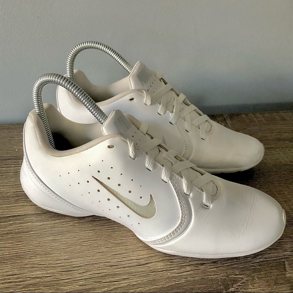 Nike Sideline 3 Cheerleading Shoes (W’s 8)